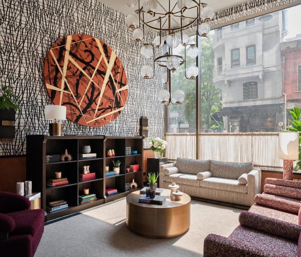 Root Karakoy Lobby