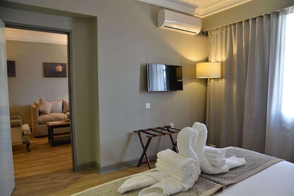 Cresta Jameson Room