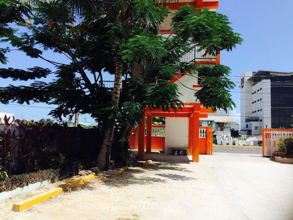 Easy Inn Exterior