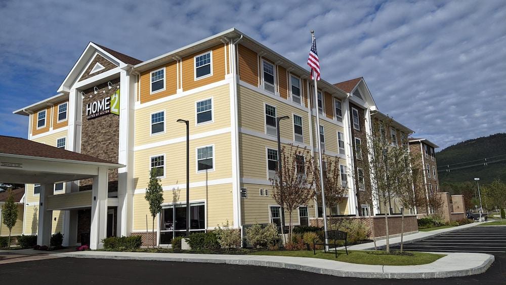 Home2 Suites by Hilton North Conway Exterior
