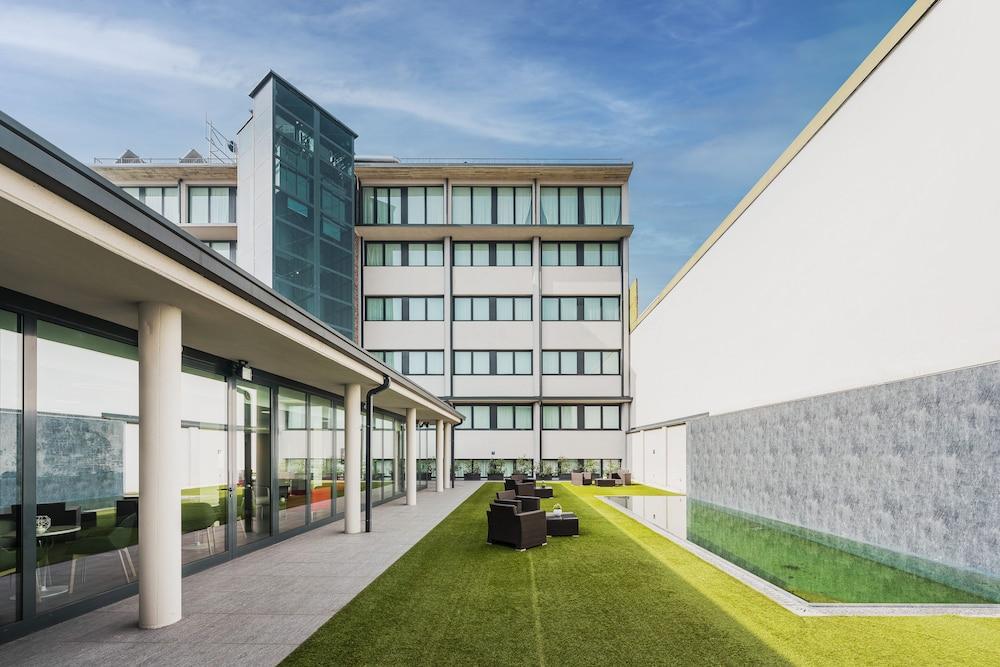 Fasthotel Linate تفاصيل الفندق من الخارج