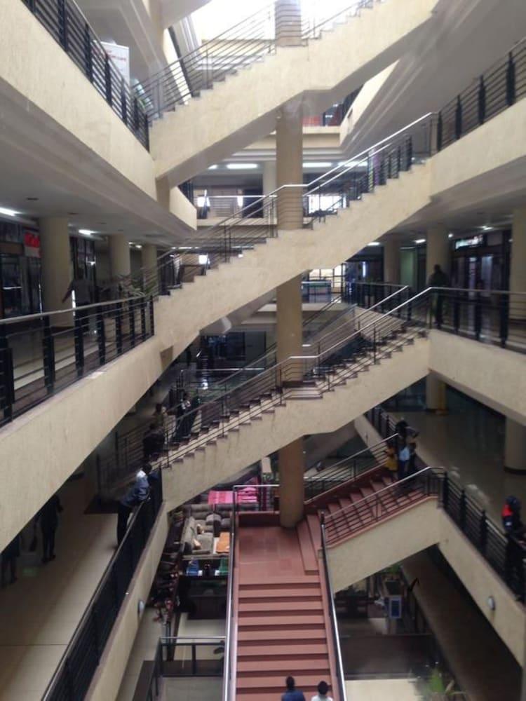 جامبو هوم ستاي المنطقة الخارجية
