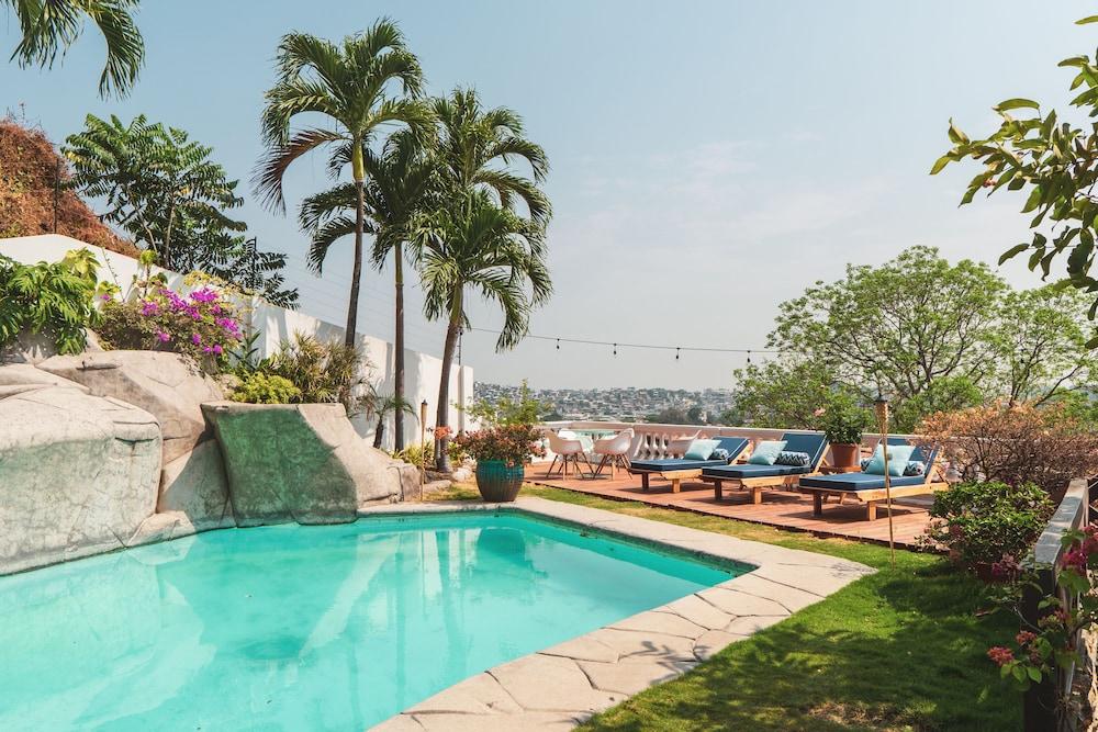 Iguanazu Bed & Breakfast