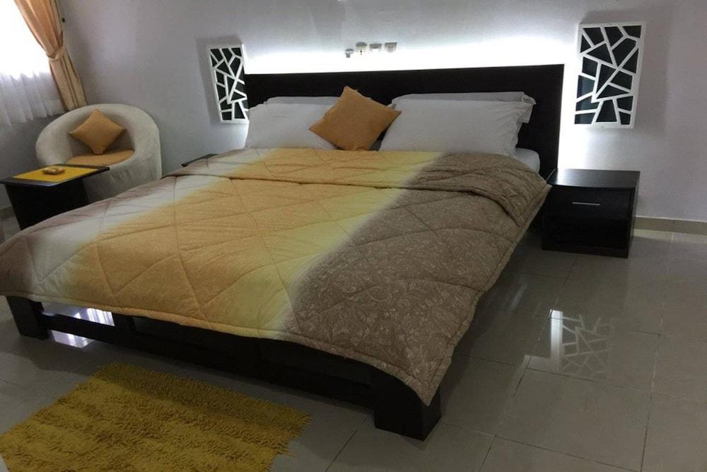 ريزيدونس بيرجيمادي