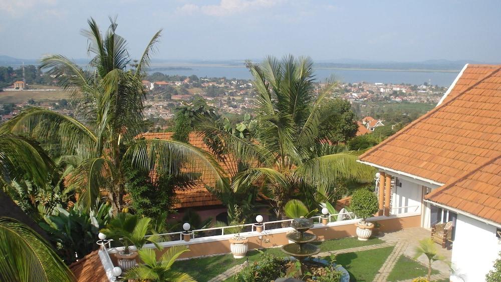 Buziga Shelter Lodge