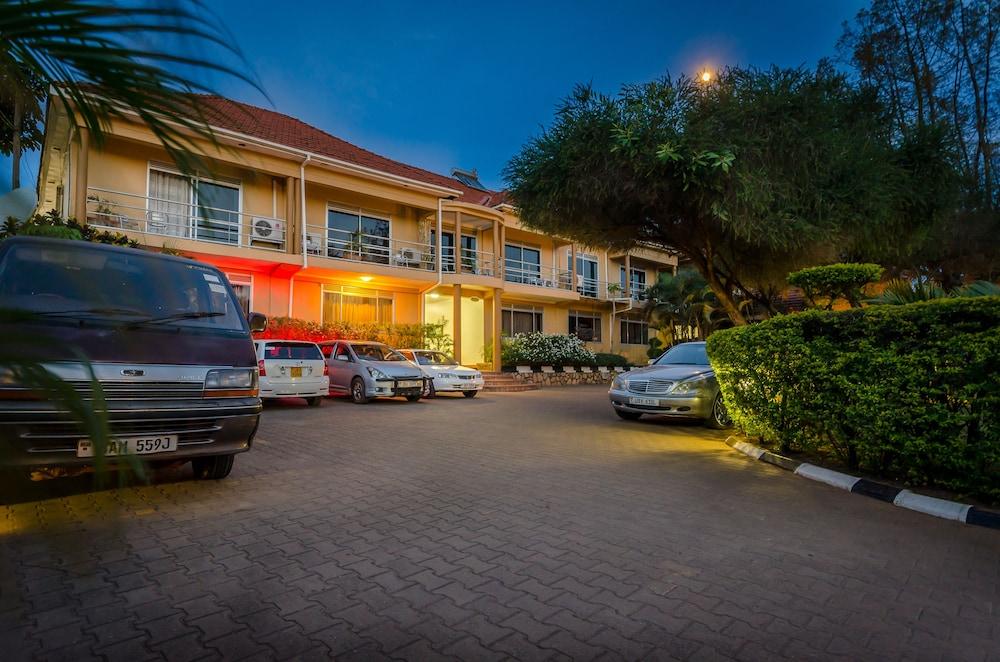 Victoria Travel Hotel