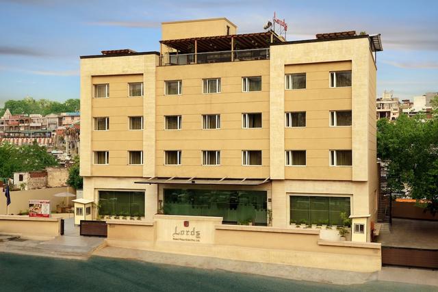 جراند بلازا لوردز إن جامو