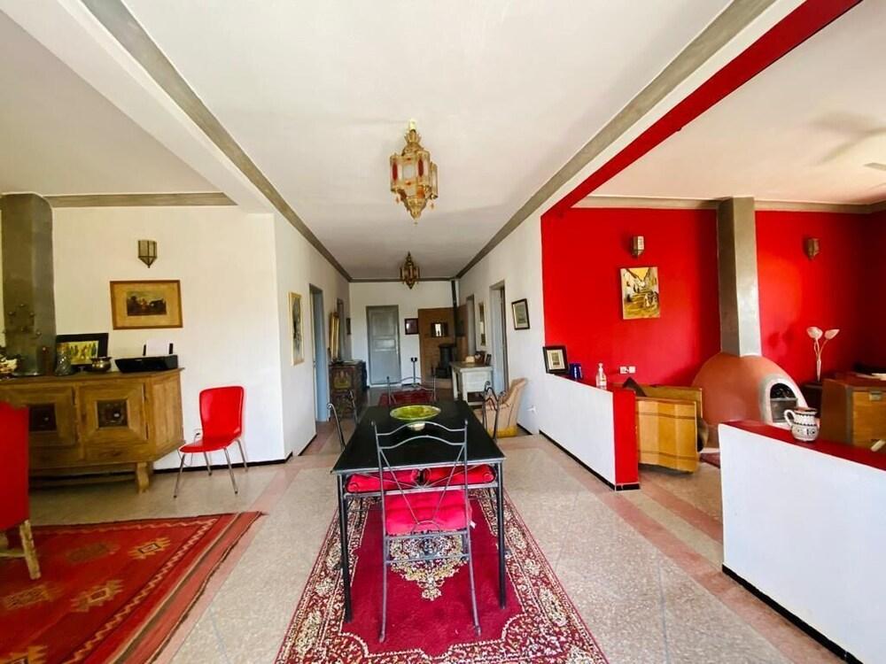 ريليه إزميرالدا