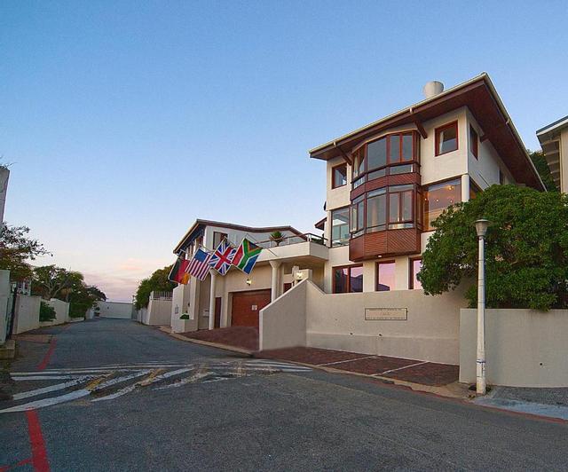 Augusta Bay Guest House