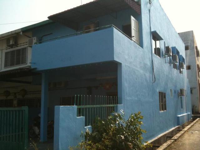 SPOT ON 89860 Yb House