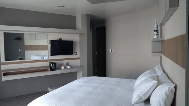 إي إس دي يو إم إيه إتش كاي هوتل باتشوكا